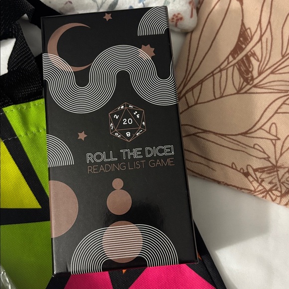 Bookish Items Bundle - Picture 5 of 8